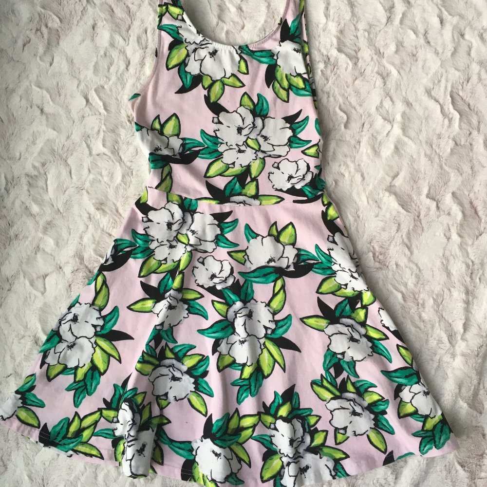 H&M Fit-n-Flare Dress in Pink Size 8